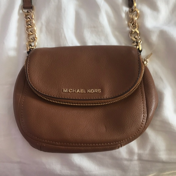 Michael Kors crossbody - Picture 1 of 4
